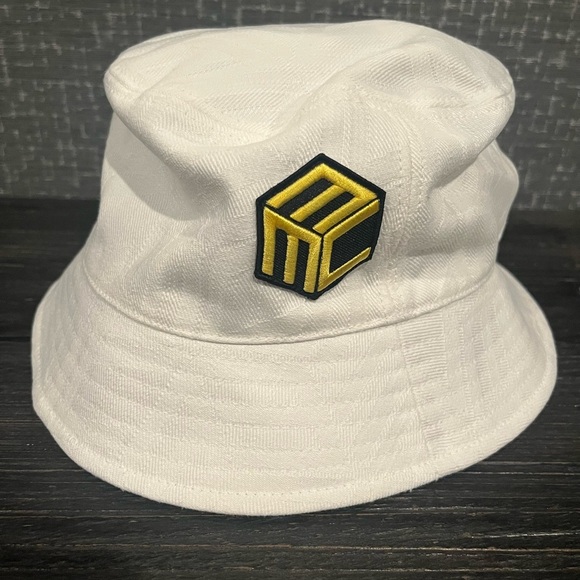 NWT MCM Cubic Monogram Denim Bucket Hat White - Picture 3 of 6